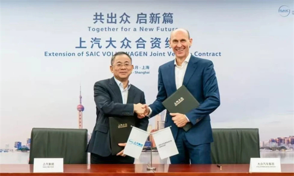 汽车强国路上，步履不停的上汽