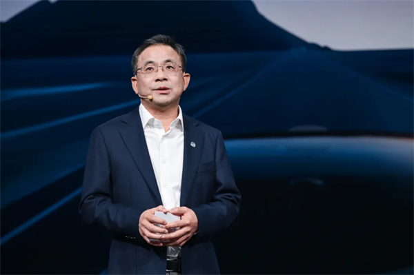 诸神乱战下，上汽以厚度重塑"老大"担当