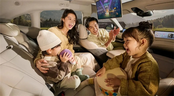 升舱不加价！“满配SUV”全新智己LS6剧院版上市，权益价21.99万~28.29万元