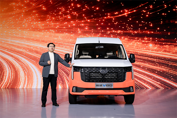 跑得猛、花得少、养得省、全场景！“全场景高价值轻客”上汽大通新途V80 9AT荣耀上市，全面高人一档