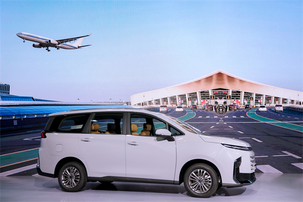 大空间、更省钱、长续航，“国民家用MPV”上汽大通G50混动MPV开启预售，满足家庭用车、旅游出行等全需求！