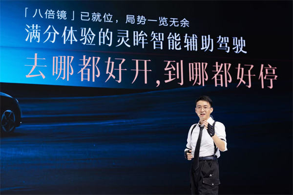 10.98万元起！五菱星光2025款开启预售，携手《和平精英》打造年轻人的智能实战利器！