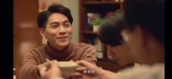 娱乐圈吃瓜熊婶是谁的孩子,揭秘“吃瓜熊婶”背后的神秘之子